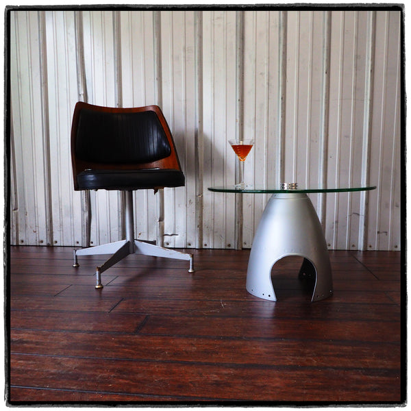 https://www.aviationart.com/cdn/shop/products/airplane_propeller_aviation_art_spinner_cone_industrial_modern_aircraft_card_coffee_Silver_martini_table__04_grande.jpg?v=1571272466